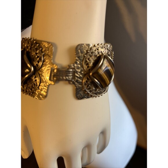 Vintage Wide Ornate Filigree Engraved Gold Tone Brown Agate Panel link Bracelet - Picture 6 of 14